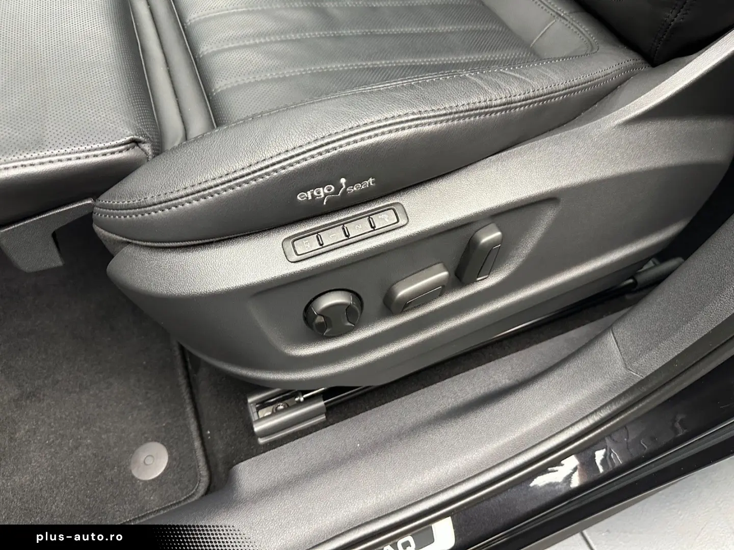 SKODA Kodiaq L&K 4x4 `20Zoll PANORAMA Traveller 360