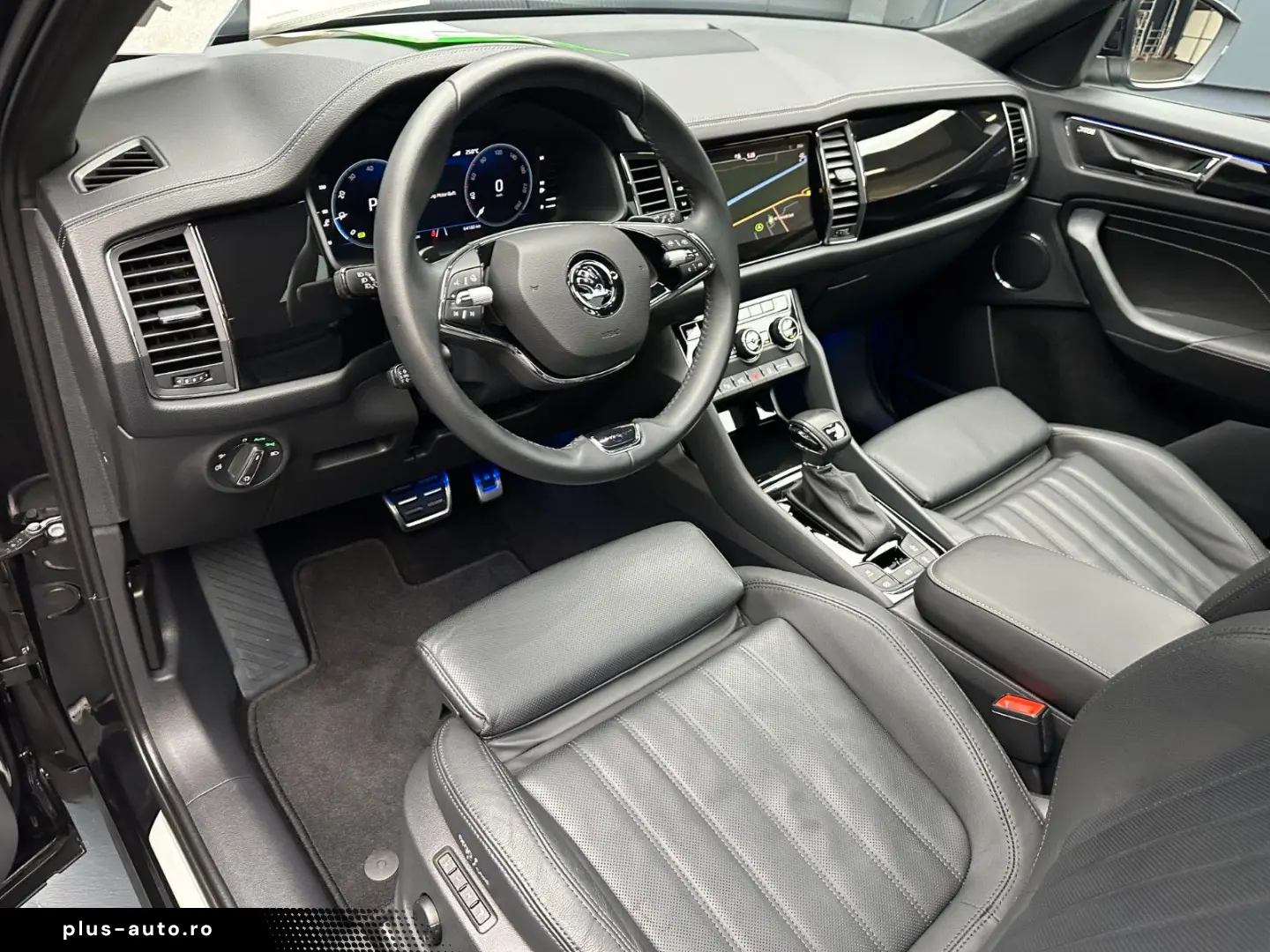 SKODA Kodiaq L&K 4x4 `20Zoll PANORAMA Traveller 360