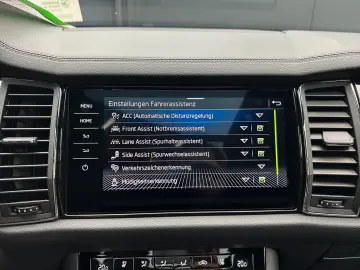 SKODA Kodiaq L&K 4x4 `20Zoll PANORAMA Traveller 360