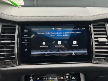 SKODA Kodiaq L&K 4x4 `20Zoll PANORAMA Traveller 360