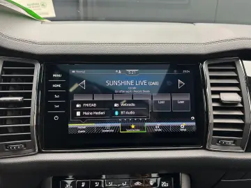 SKODA Kodiaq L&K 4x4 `20Zoll PANORAMA Traveller 360