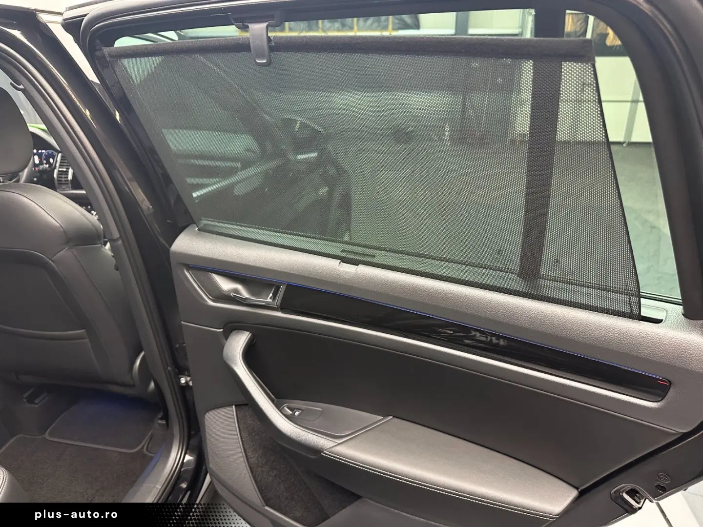 SKODA Kodiaq L&K 4x4 `20Zoll PANORAMA Traveller 360