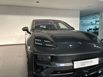 PORSCHE Macan Turbo InnoDrive HA-Lenkung Head-Up 22-Zoll