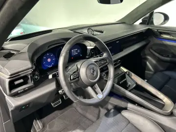 PORSCHE Macan Turbo InnoDrive HA-Lenkung Head-Up 22-Zoll