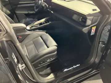 PORSCHE Macan Turbo InnoDrive HA-Lenkung Head-Up 22-Zoll