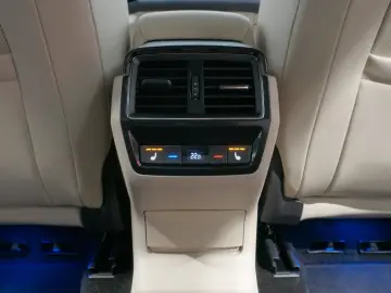 SKODA Kodiaq L&K 4x4 2.0 TSI PANO 360  AHK MATRIX