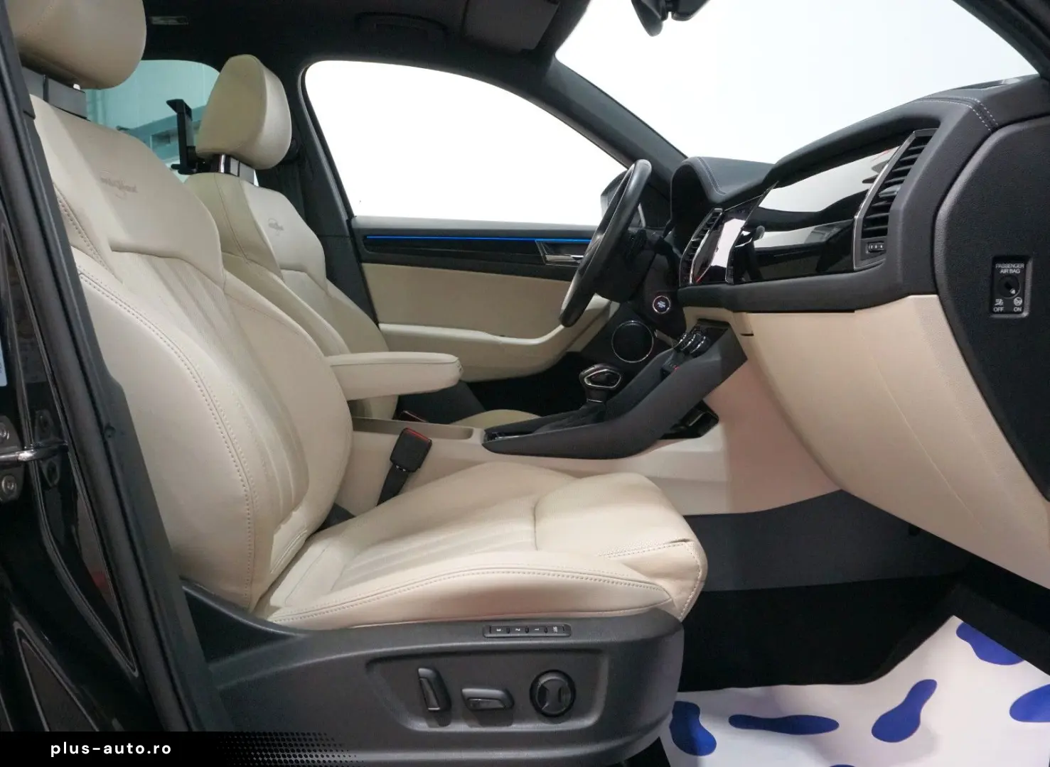 SKODA Kodiaq L&K 4x4 2.0 TSI PANO 360  AHK MATRIX
