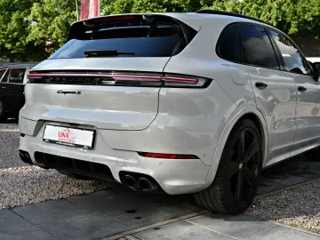 PORSCHE Cayenne S E-Hybrid 1Hd CARBON KREIDE BURMES SOFT