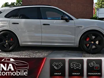 PORSCHE Cayenne S E-Hybrid 1Hd CARBON KREIDE BURMES SOFT