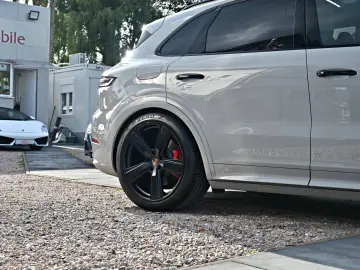PORSCHE Cayenne S E-Hybrid 1Hd CARBON KREIDE BURMES SOFT