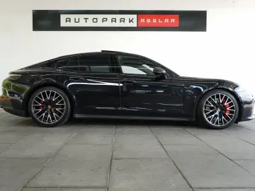 PORSCHE Panamera 4 S E-Hybrid SpAbgas Pano HUD Massage