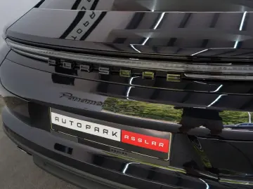PORSCHE Panamera 4 S E-Hybrid SpAbgas Pano HUD Massage