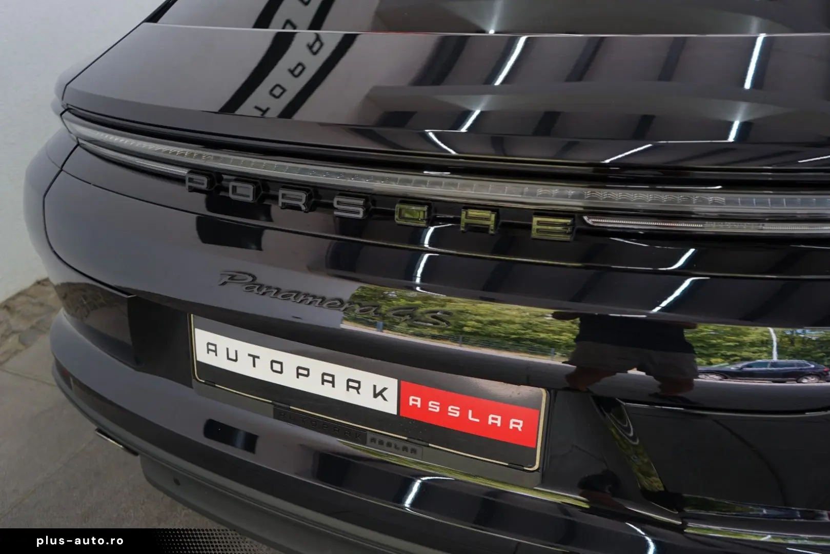 PORSCHE Panamera 4 S E-Hybrid SpAbgas Pano HUD Massage