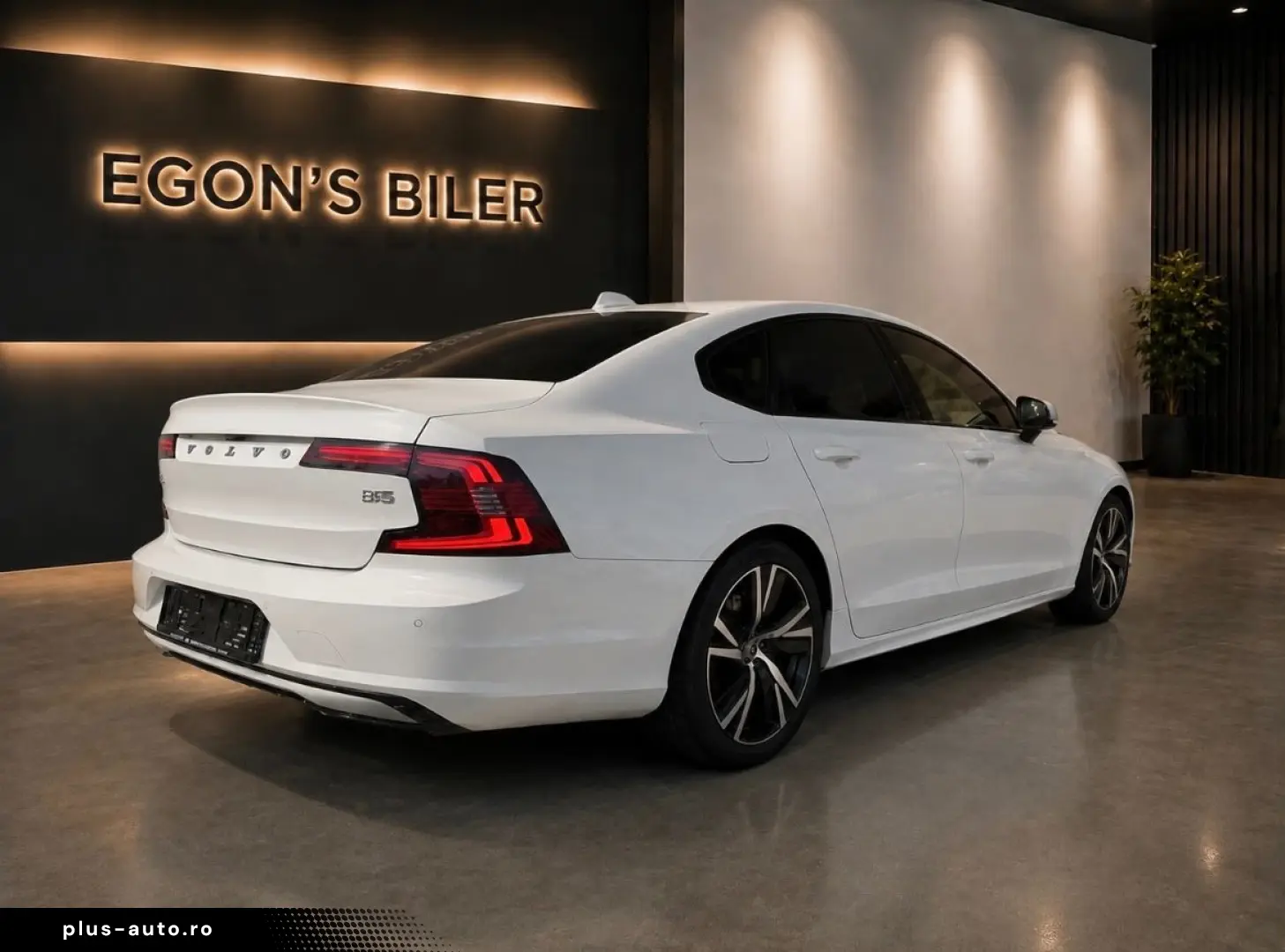 VOLVO S90 T8 Recharge AWD Geartronic R-Design Rech...