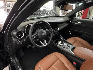 ALFA ROMEO Giulia 2.0 Ti Q4 Leder Xenon Carplay
