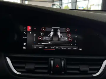 ALFA ROMEO Giulia 2.0 Ti Q4 Leder Xenon Carplay