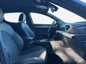 SEAT Leon 1.5 TSI Xcellence Plus Navi StHzg Voll-LED