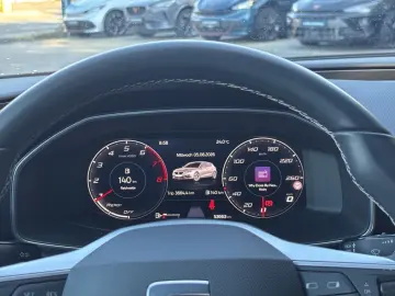 SEAT Leon 1.5 TSI Xcellence Plus Navi StHzg Voll-LED