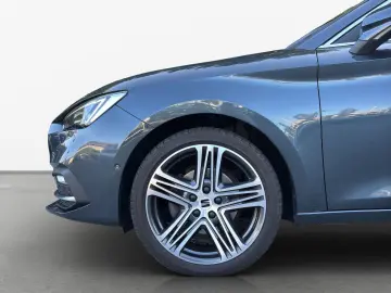 SEAT Leon 1.5 TSI Xcellence Plus Navi StHzg Voll-LED