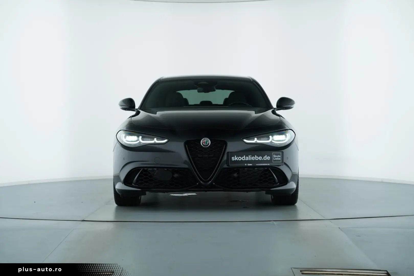 ALFA ROMEO GIULIA INTENSA Q4 2.0TURBO ABSTANDSTEMPOMAT LED