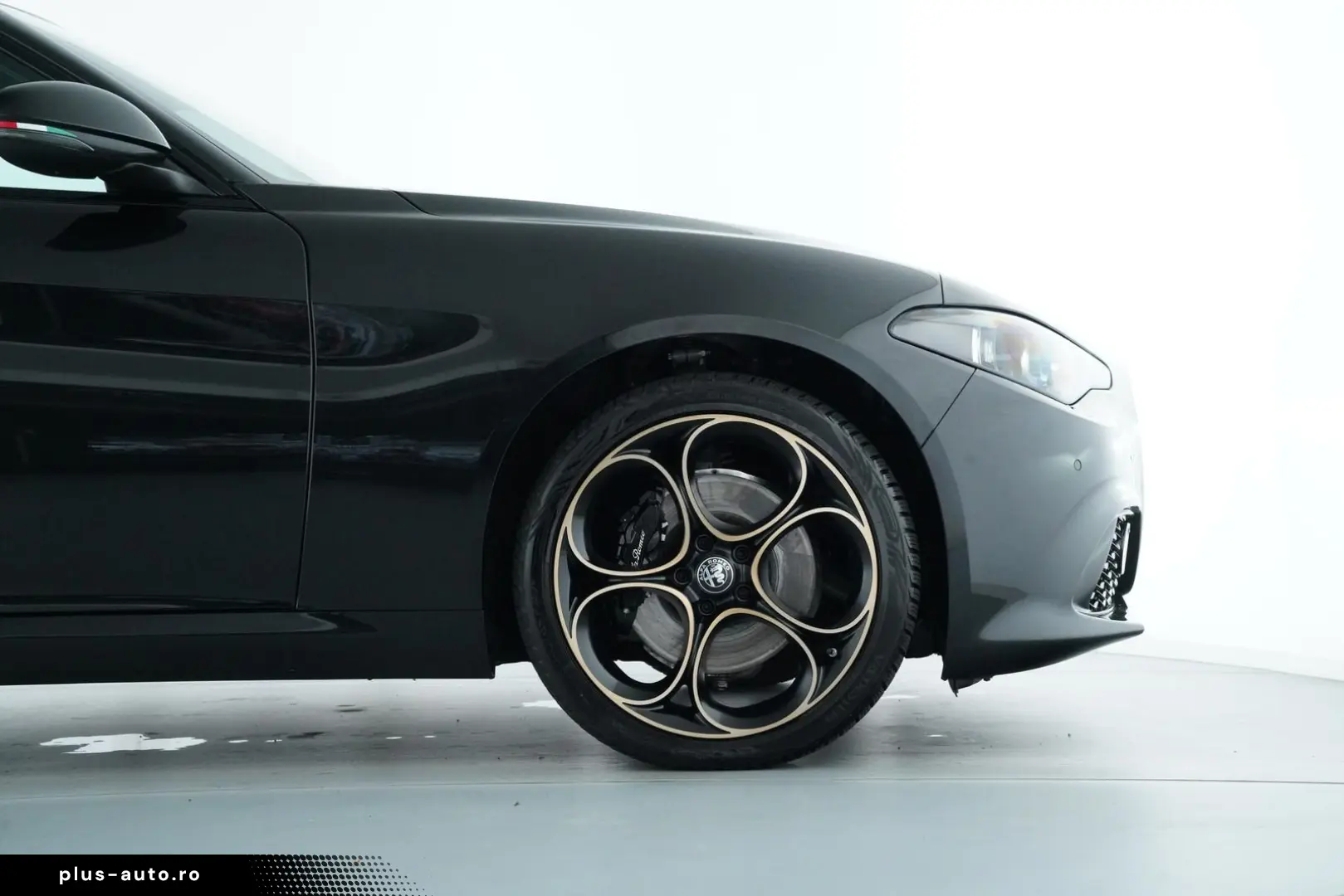 ALFA ROMEO GIULIA INTENSA Q4 2.0TURBO ABSTANDSTEMPOMAT LED