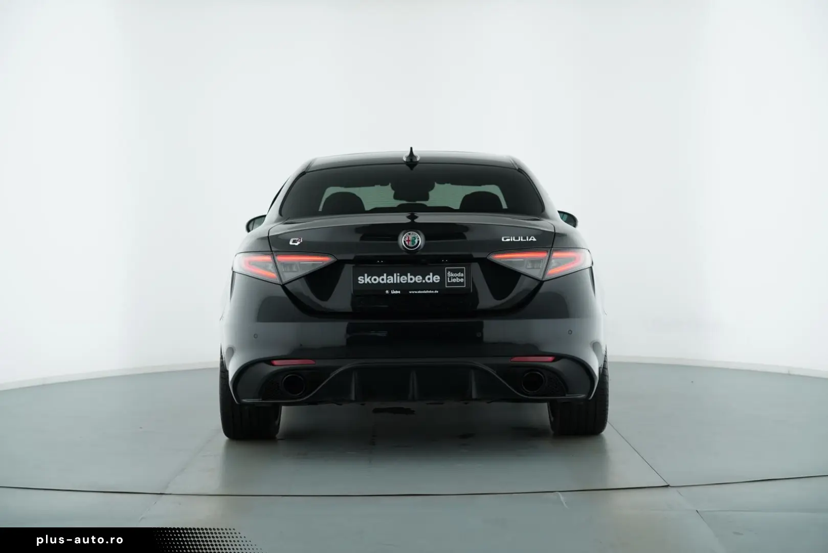 ALFA ROMEO GIULIA INTENSA Q4 2.0TURBO ABSTANDSTEMPOMAT LED