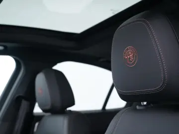 ALFA ROMEO GIULIA INTENSA Q4 2.0TURBO ABSTANDSTEMPOMAT LED