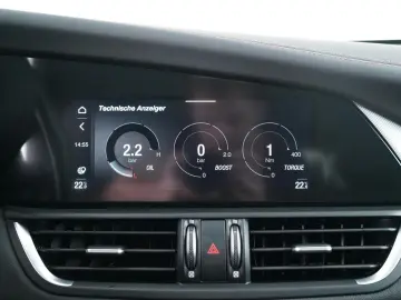 ALFA ROMEO GIULIA INTENSA Q4 2.0TURBO ABSTANDSTEMPOMAT LED