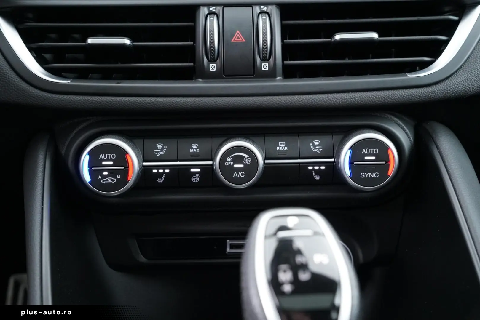 ALFA ROMEO GIULIA INTENSA Q4 2.0TURBO ABSTANDSTEMPOMAT LED