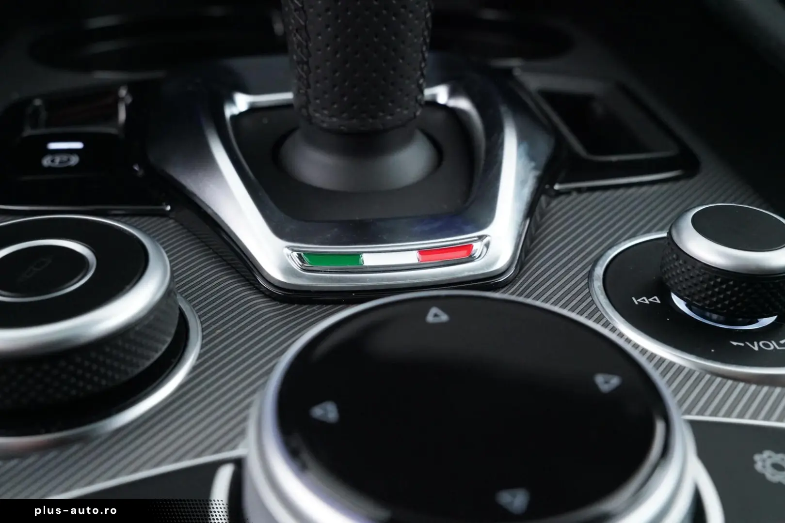 ALFA ROMEO GIULIA INTENSA Q4 2.0TURBO ABSTANDSTEMPOMAT LED