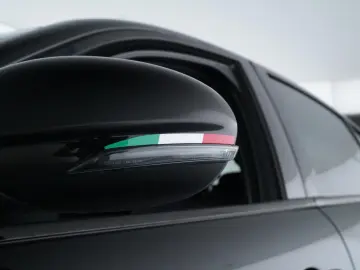ALFA ROMEO GIULIA INTENSA Q4 2.0TURBO ABSTANDSTEMPOMAT LED