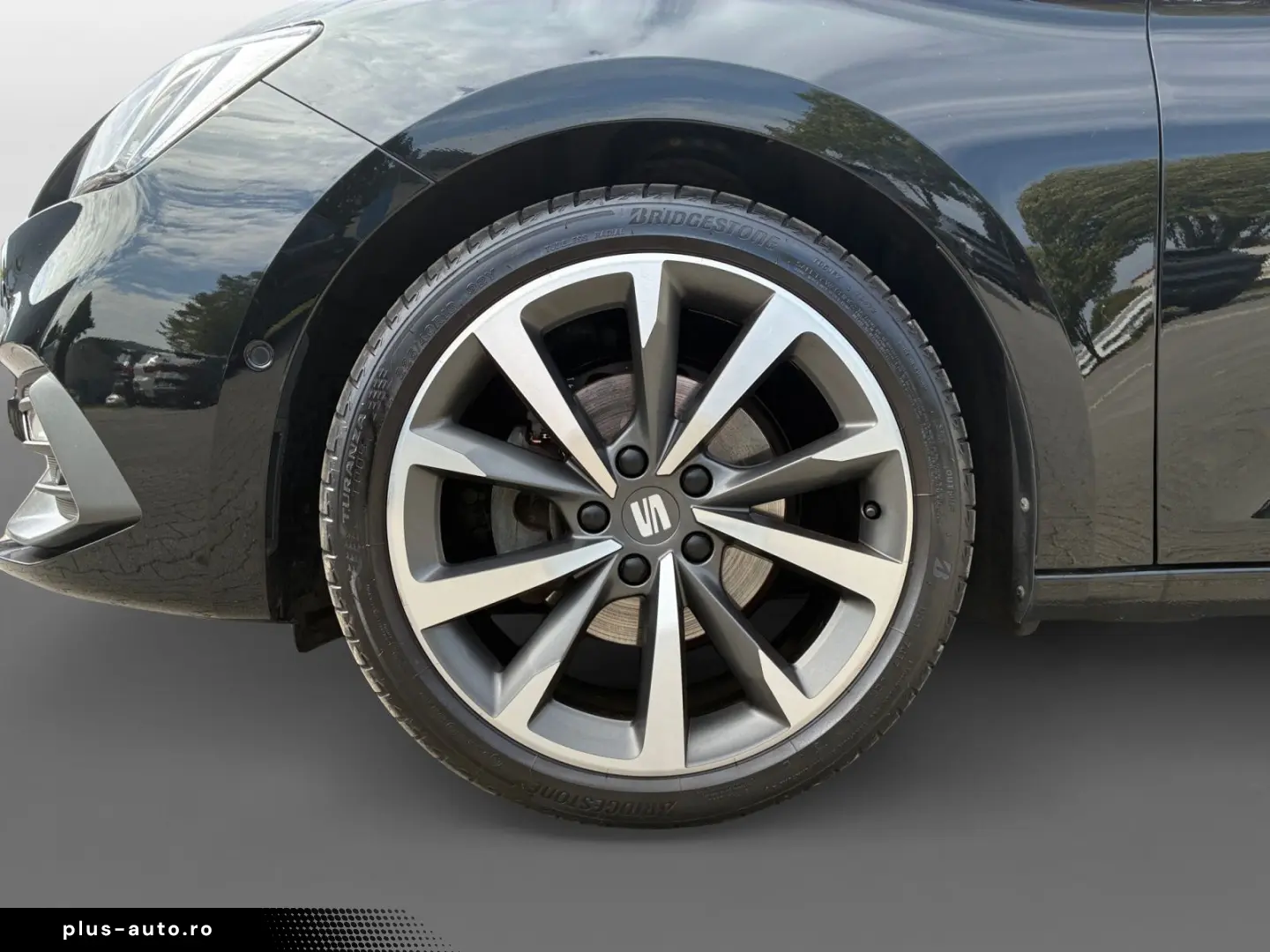 SEAT Leon 1.5 eTSI DSG FR Navi Schiebedach Standheizu