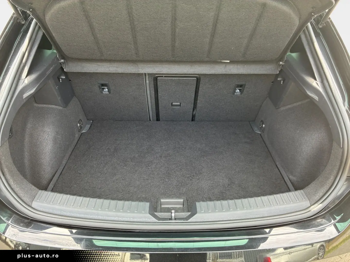 SEAT Leon 1.5 eTSI DSG FR Navi Schiebedach Standheizu