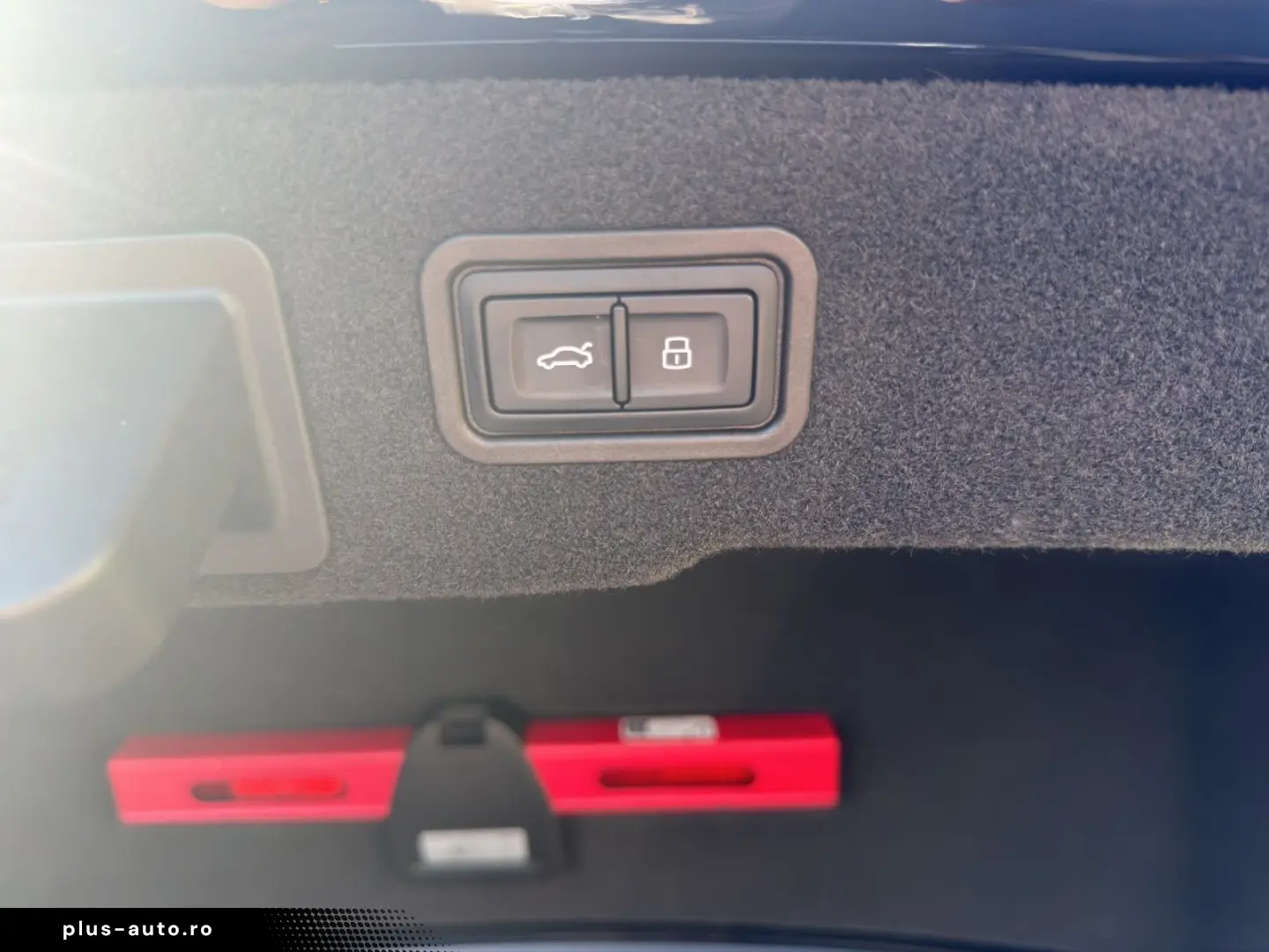 AUDI A8 L 60 TFSIe quattro S-LINE NAVI-PLUS MATRIX HU