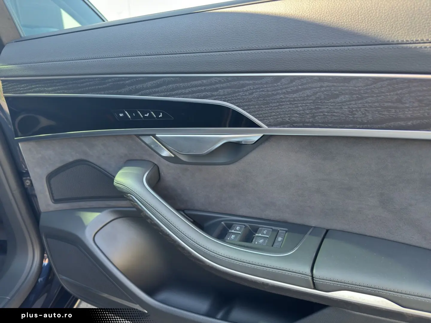 AUDI A8 L 60 TFSIe quattro S-LINE NAVI-PLUS MATRIX HU