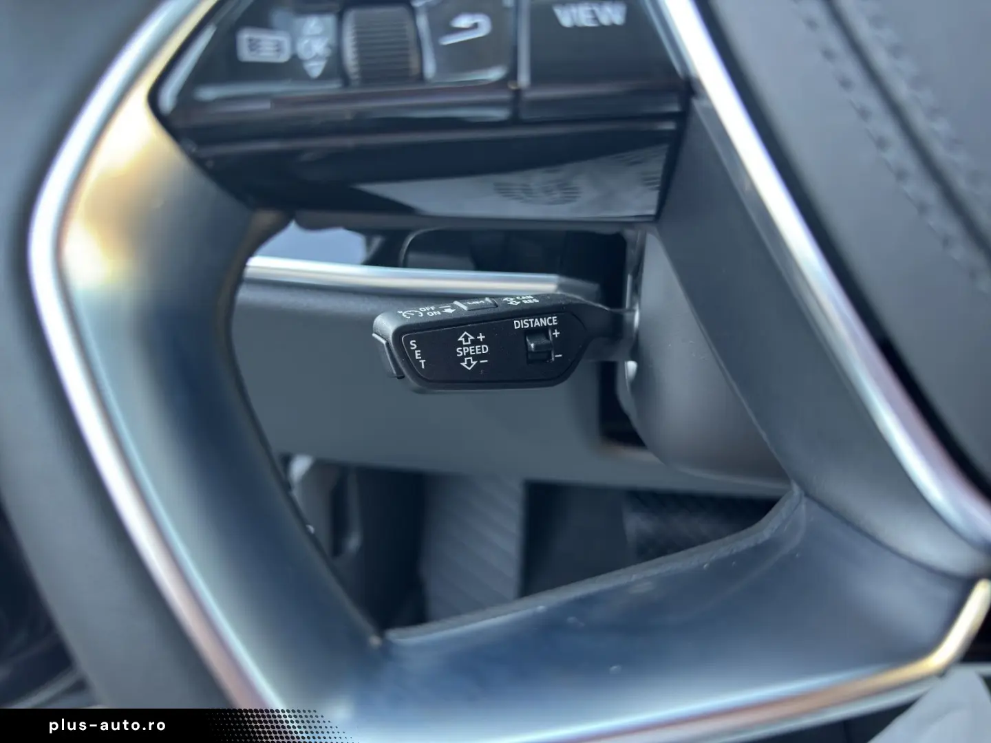 AUDI A8 L 60 TFSIe quattro S-LINE NAVI-PLUS MATRIX HU