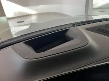 BMW X6 M60i 48V