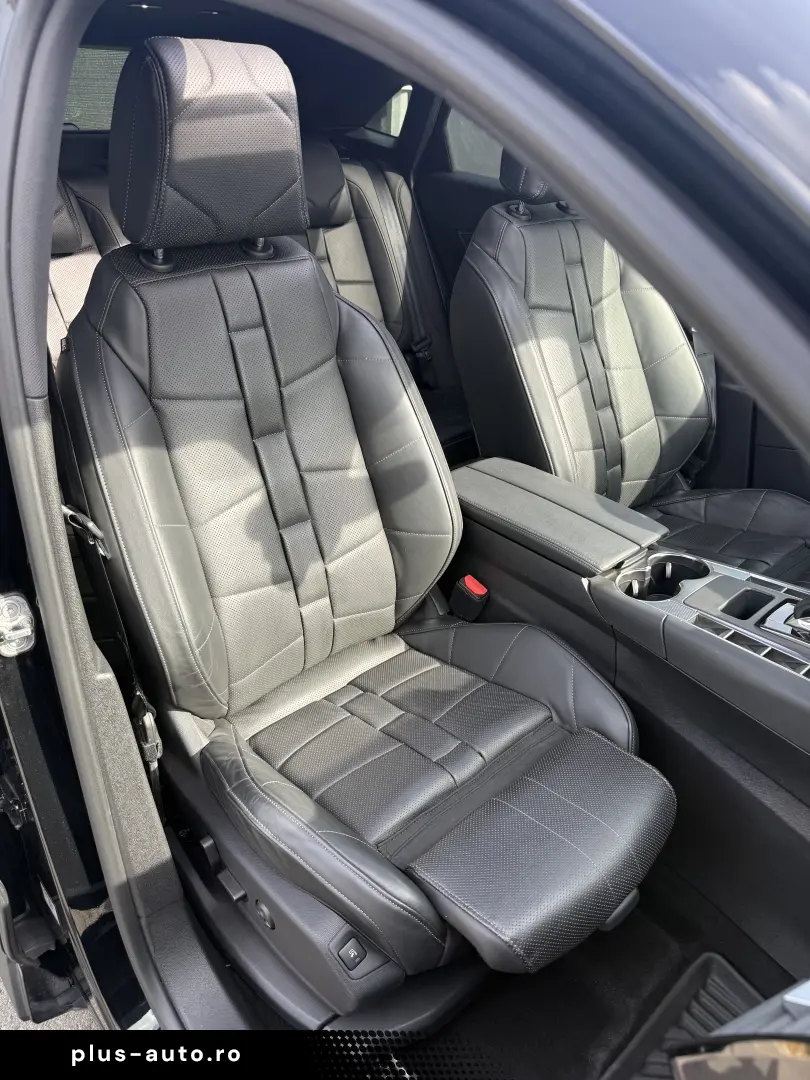 DS7 Crossback E-Tense 4x4 300cp Opera