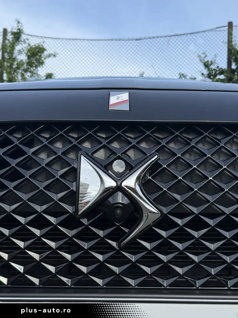 DS7 Crossback E-Tense 4x4 300cp Opera