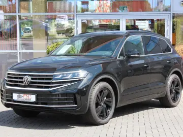 VW Touareg TDI Luft ACC Stdhzg AHK Pano Allradlenk