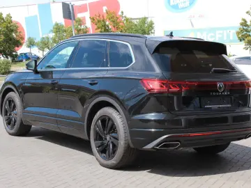 VW Touareg TDI Luft ACC Stdhzg AHK Pano Allradlenk