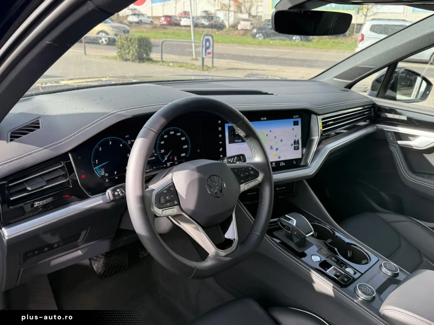 VW Touareg TDI Luft ACC Stdhzg AHK Pano Allradlenk