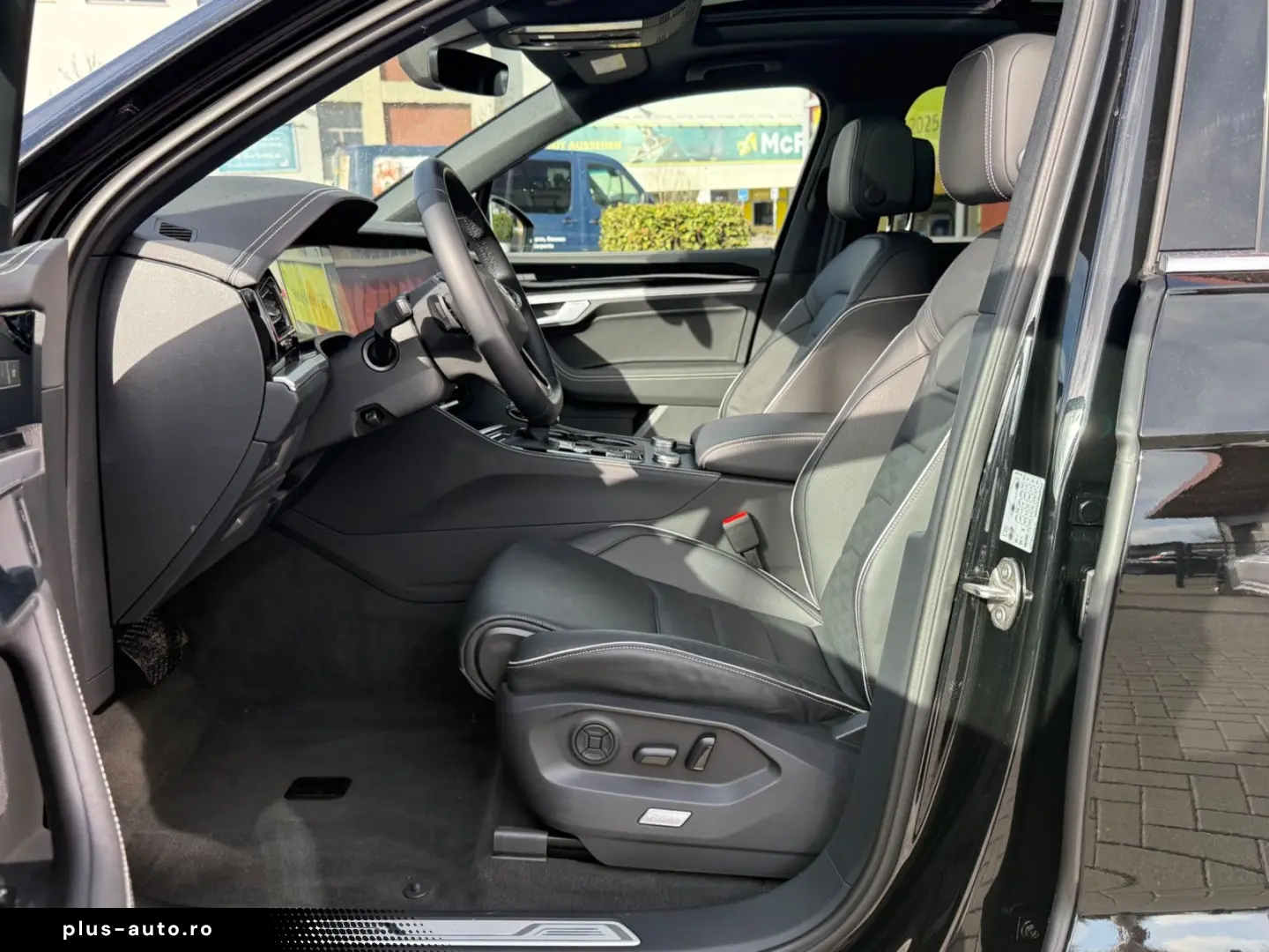 VW Touareg TDI Luft ACC Stdhzg AHK Pano Allradlenk