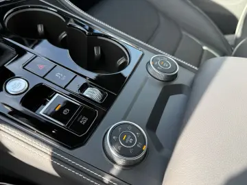 VW Touareg TDI Luft ACC Stdhzg AHK Pano Allradlenk