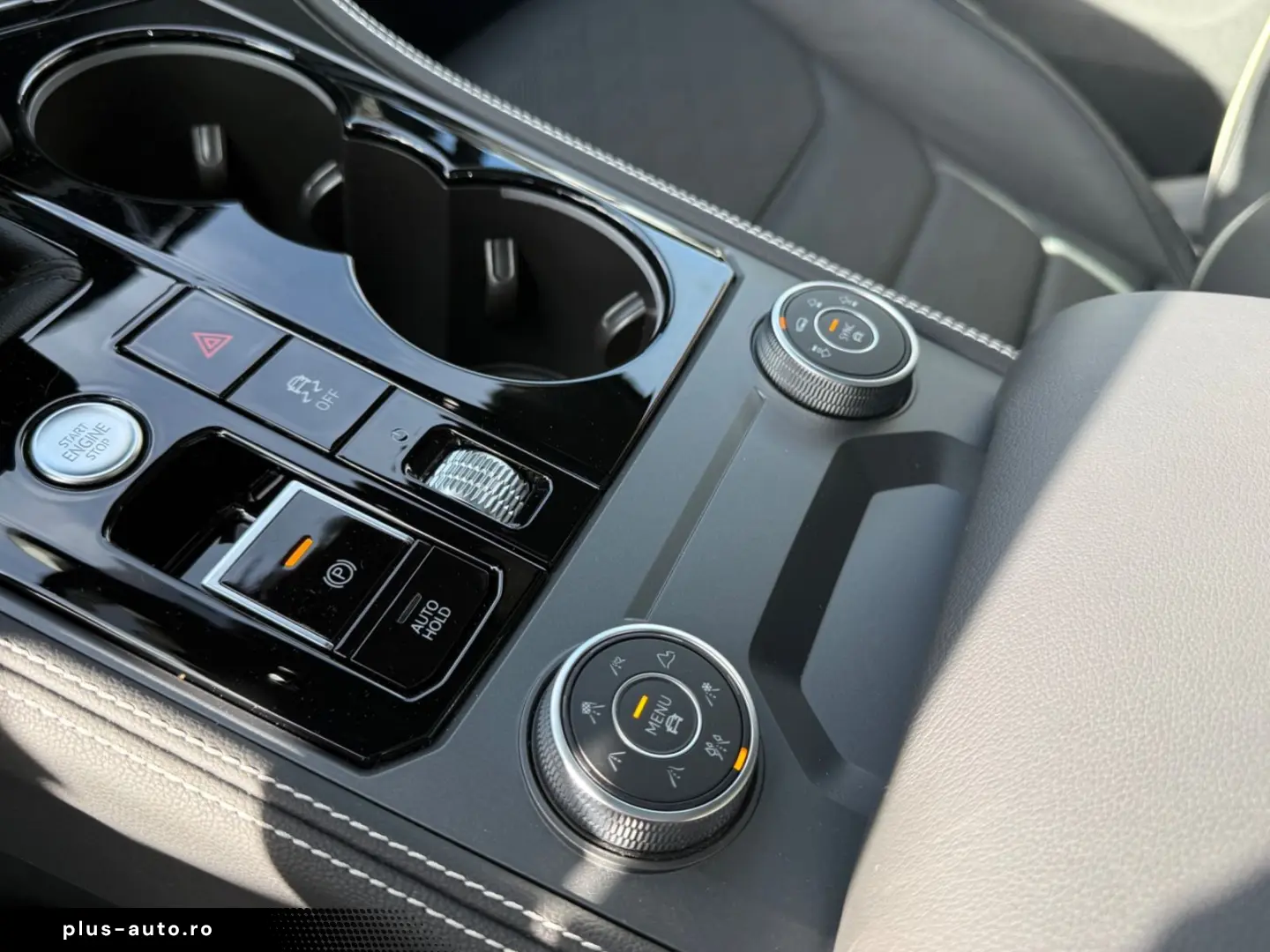 VW Touareg TDI Luft ACC Stdhzg AHK Pano Allradlenk