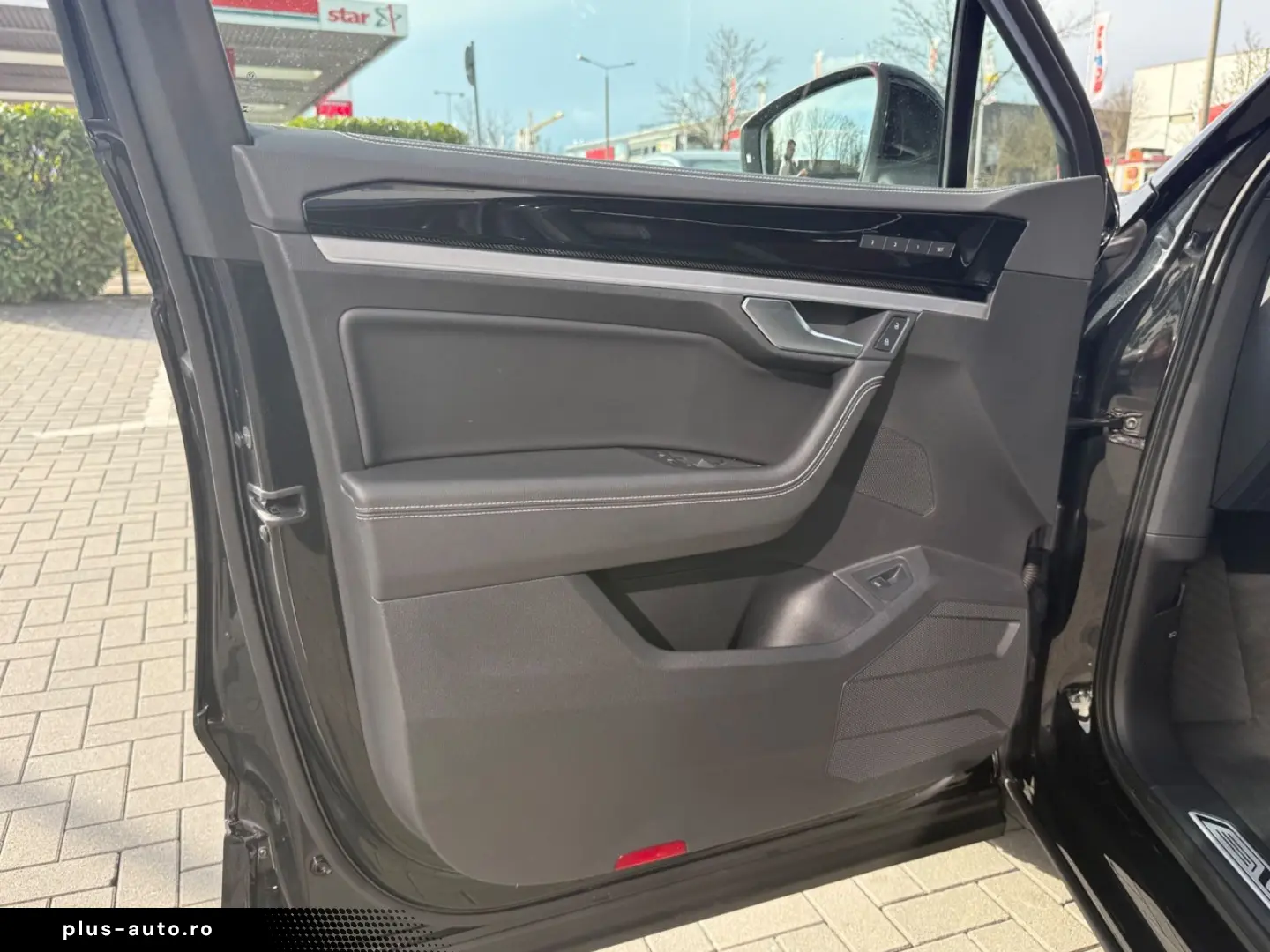 VW Touareg TDI Luft ACC Stdhzg AHK Pano Allradlenk
