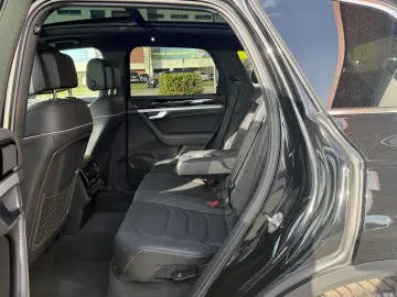 VW Touareg TDI Luft ACC Stdhzg AHK Pano Allradlenk