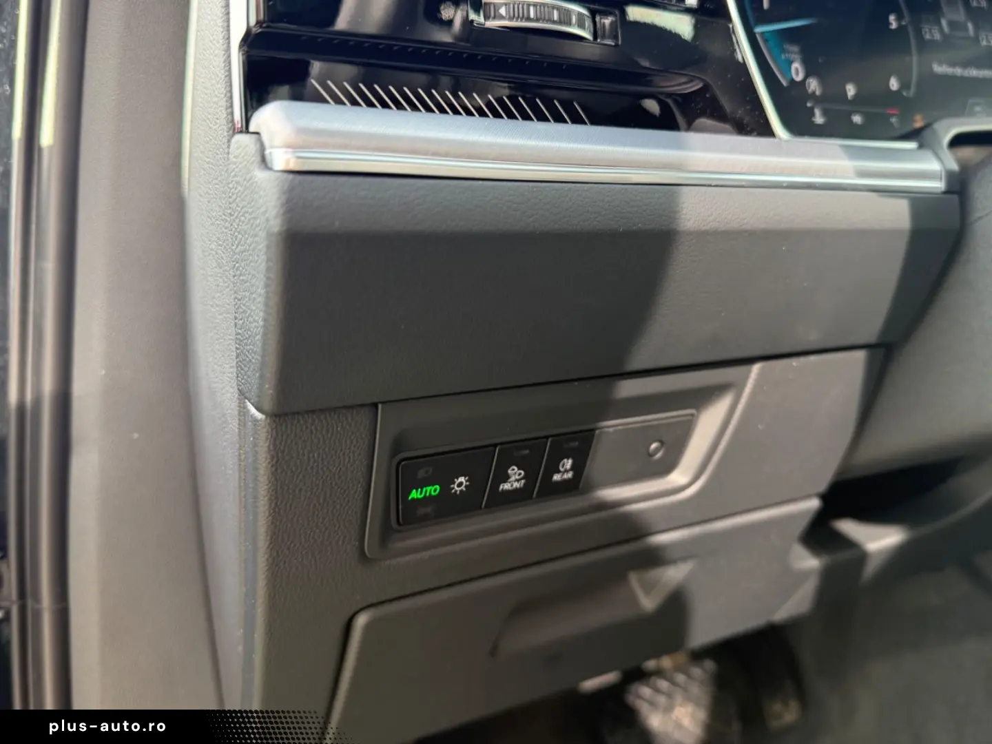 VW Touareg TDI Luft ACC Stdhzg AHK Pano Allradlenk