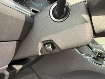 VW Touareg TDI Luft ACC Stdhzg AHK Pano Allradlenk