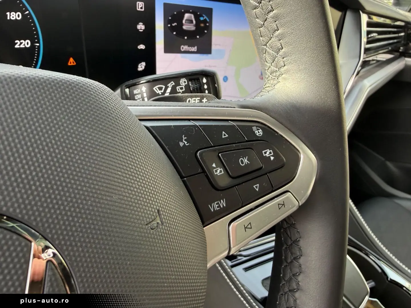 VW Touareg TDI Luft ACC Stdhzg AHK Pano Allradlenk